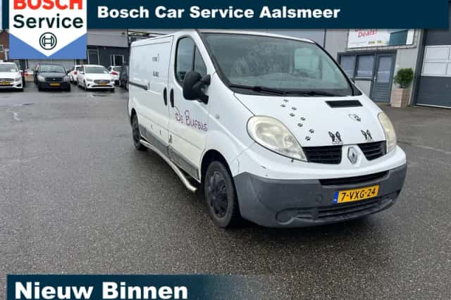 Renault Trafic (2012) thumbnail 1