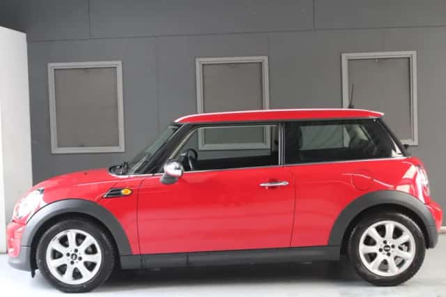 MINI Cooper (2012) thumbnail 6