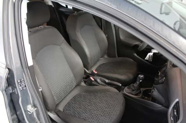 Opel Corsa (2014) thumbnail 2