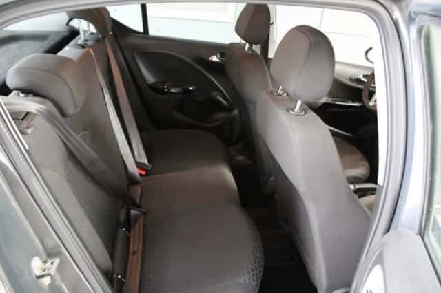 Opel Corsa (2014) thumbnail 3