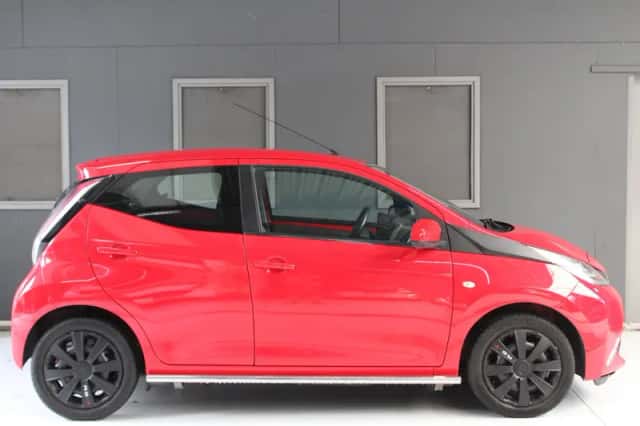 Toyota Aygo (2015) thumbnail 4
