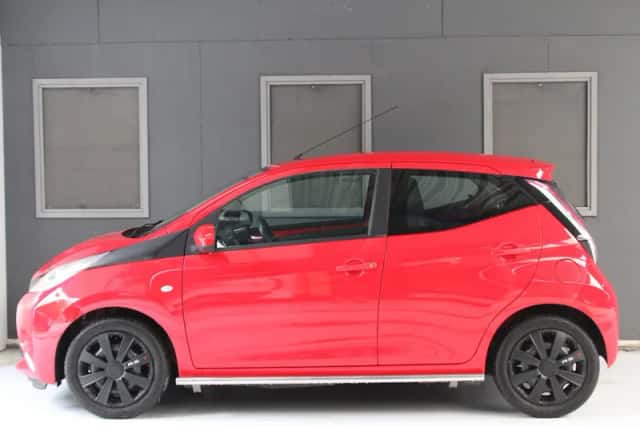 Toyota Aygo (2015) thumbnail 6