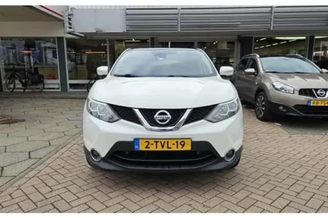 Nissan Qashqai (2014) thumbnail 3