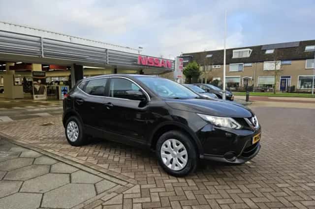Nissan Qashqai (2017) thumbnail 4