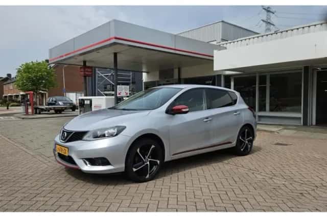 Nissan Pulsar (2018) thumbnail 2