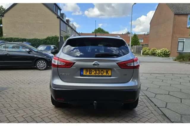 Nissan Qashqai (2017) thumbnail 6