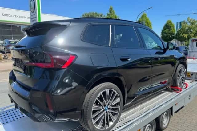 BMW X1 (2023) thumbnail 2