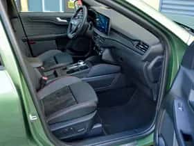 Ford Kuga (2024) thumbnail 10