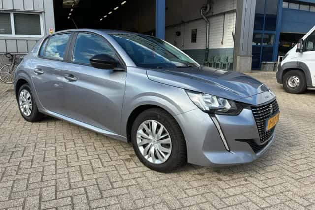 Peugeot 208 (2022) thumbnail 3