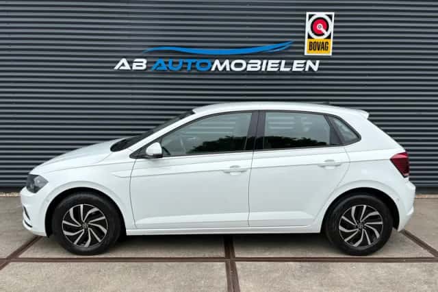 Volkswagen Polo (2019) thumbnail 2