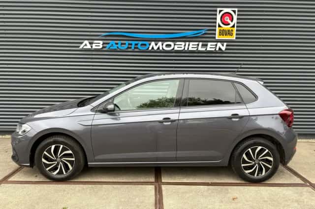 Volkswagen Polo (2022) thumbnail 2