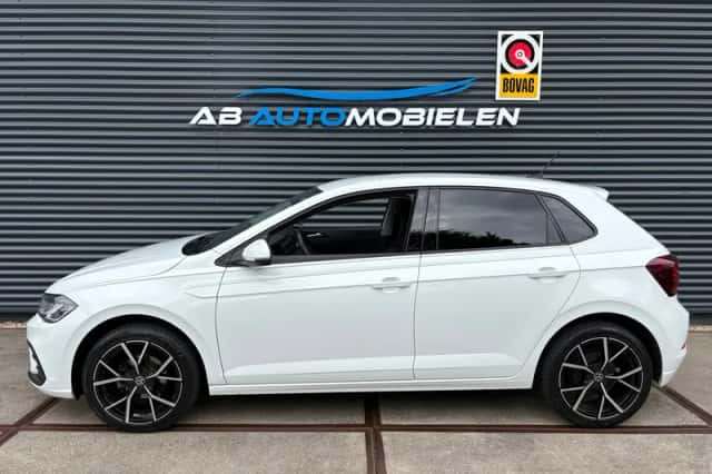 Volkswagen Polo (2024) thumbnail 2