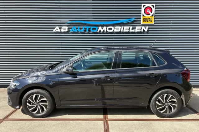 Volkswagen Polo (2022) thumbnail 2