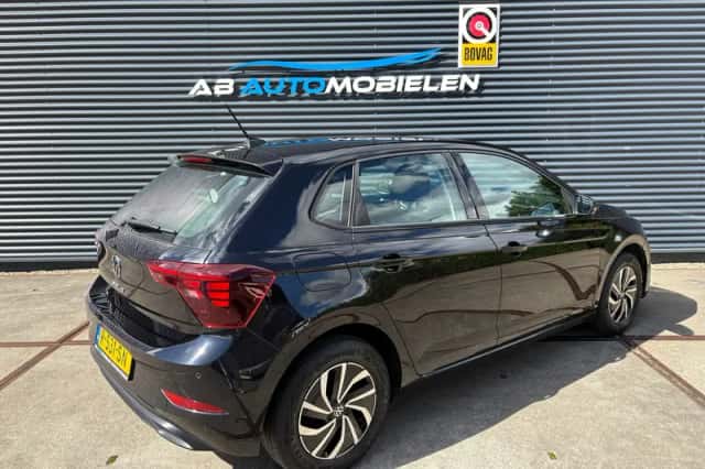 Volkswagen Polo (2022) thumbnail 4