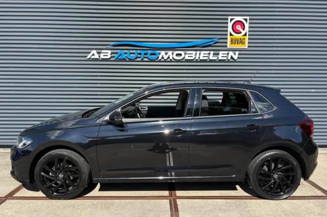 Volkswagen Polo (2022) thumbnail 2