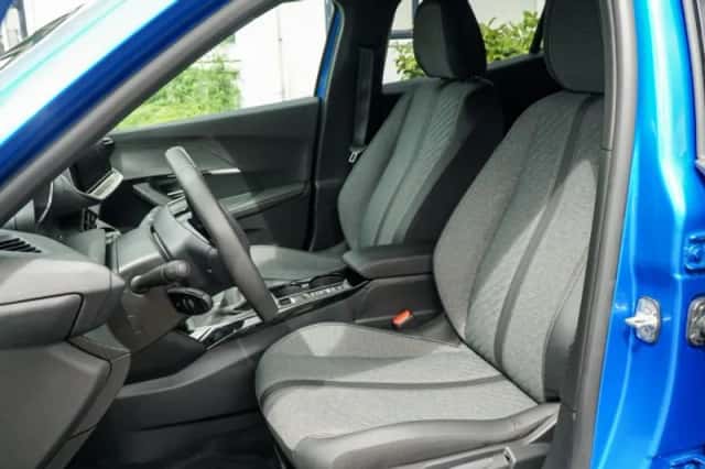 Peugeot 2008 (2025) thumbnail 2