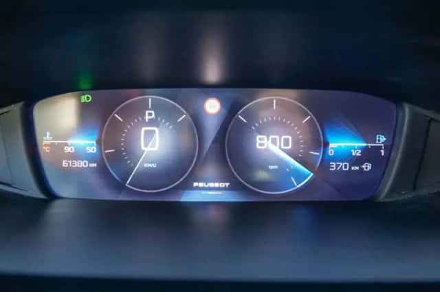 Peugeot 308 (2023) thumbnail 5
