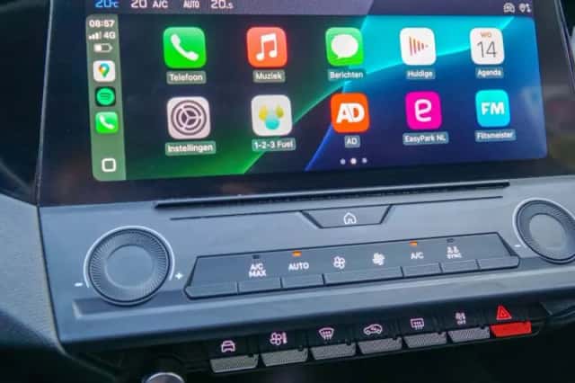 Peugeot 308 (2023) thumbnail 6
