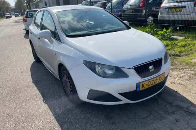 SEAT Ibiza (2009) thumbnail 2