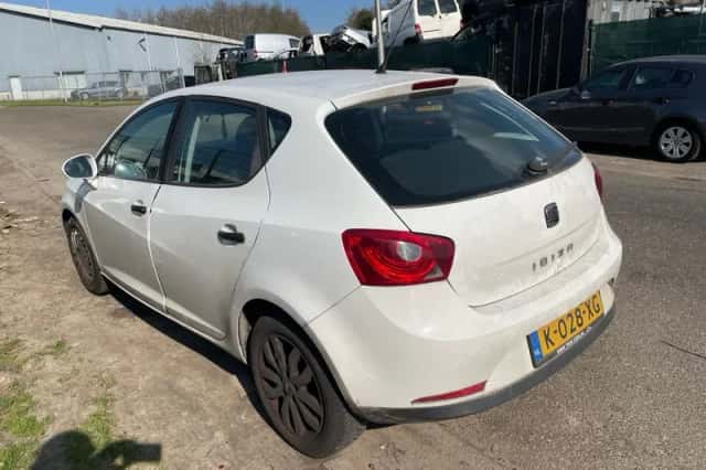 SEAT Ibiza (2009) thumbnail 3