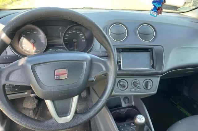 SEAT Ibiza (2009) thumbnail 4