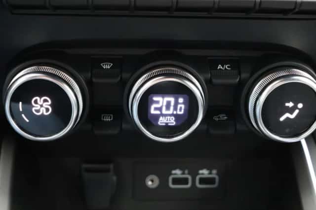 Renault Clio (2025) thumbnail 2