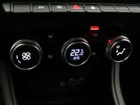 Renault Captur (2024) thumbnail 31