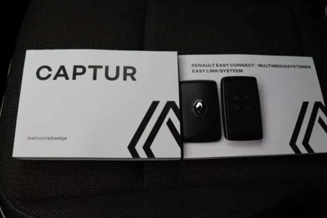 Renault Captur (2024) thumbnail 39