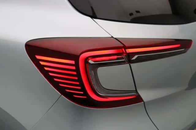 Renault Captur (2024) thumbnail 41