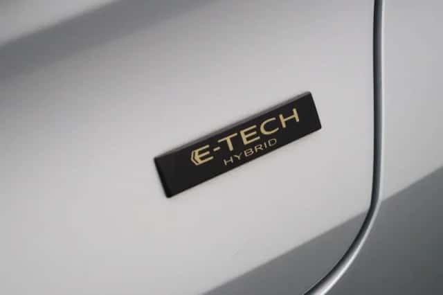 Renault Captur (2024) thumbnail 43