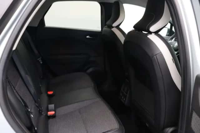 Renault Captur (2024) thumbnail 8
