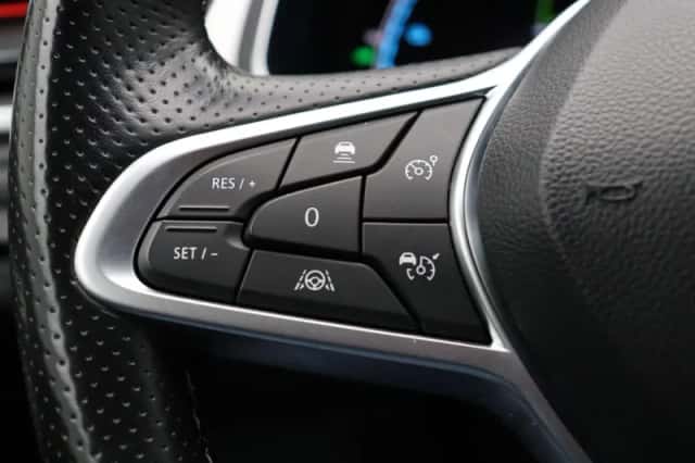 Renault Captur (2021) thumbnail 21