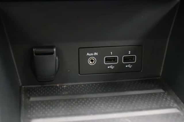 Renault Captur (2021) thumbnail 31