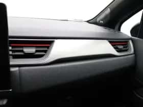 Renault Captur (2021) thumbnail 38