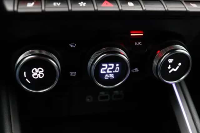 Renault Clio (2024) thumbnail 29