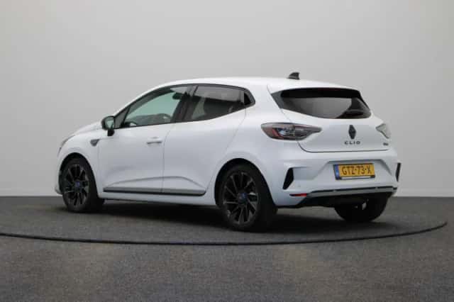 Renault Clio (2024) thumbnail 2