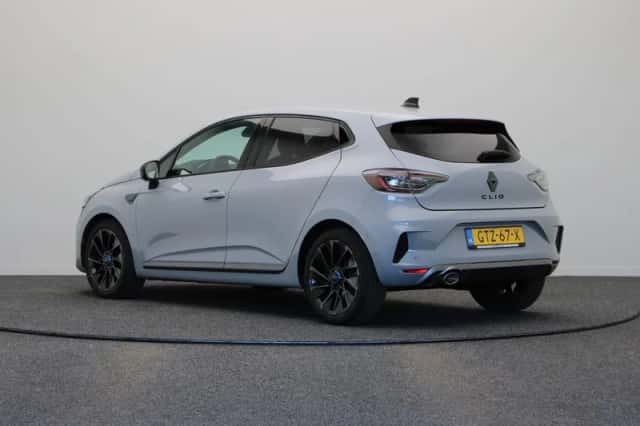 Renault Clio (2024) thumbnail 2