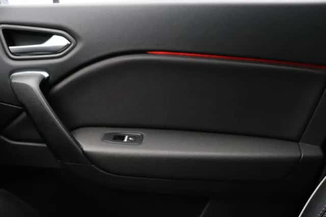 Renault Captur (2020) thumbnail 35