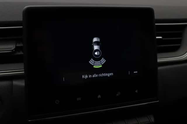Renault Captur (2020) thumbnail 42