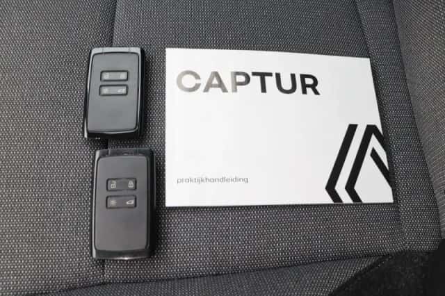 Renault Captur (2025) thumbnail 40