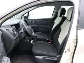 Renault Captur (2018) thumbnail 18