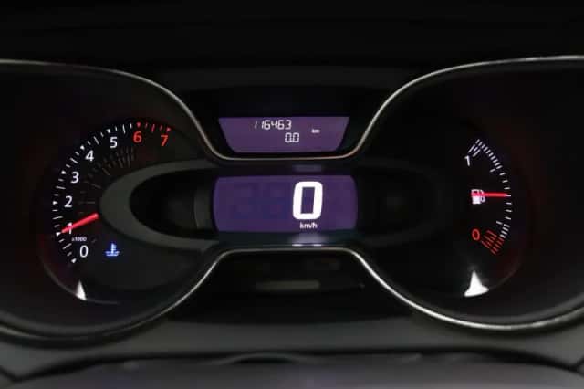 Renault Captur (2018) thumbnail 25