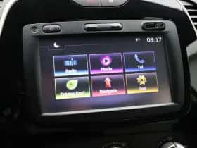 Renault Captur (2018) thumbnail 30