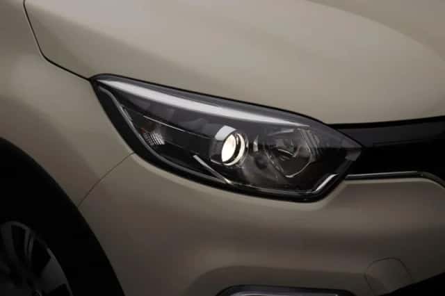 Renault Captur (2018) thumbnail 38