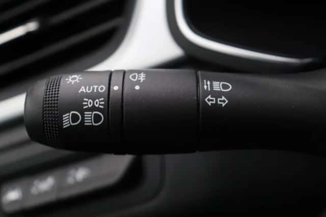 Renault Captur (2024) thumbnail 23