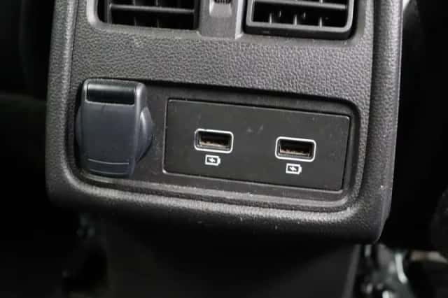 Renault Captur (2024) thumbnail 4