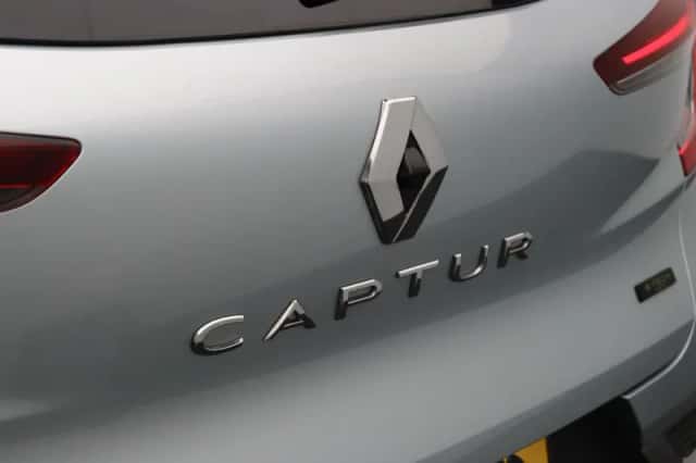 Renault Captur (2024) thumbnail 42