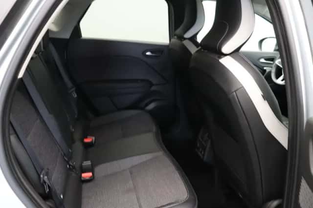Renault Captur (2024) thumbnail 8