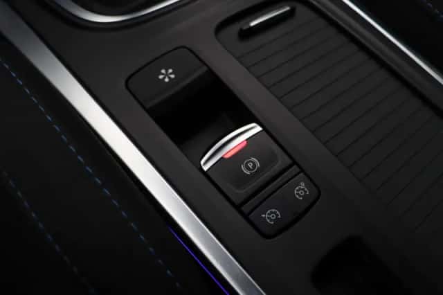 Renault Mégane (2017) thumbnail 26