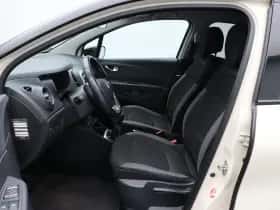 Renault Captur (2018) thumbnail 18
